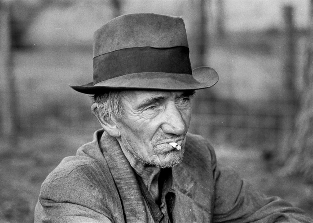 old man, hat, poor-1386224.jpg